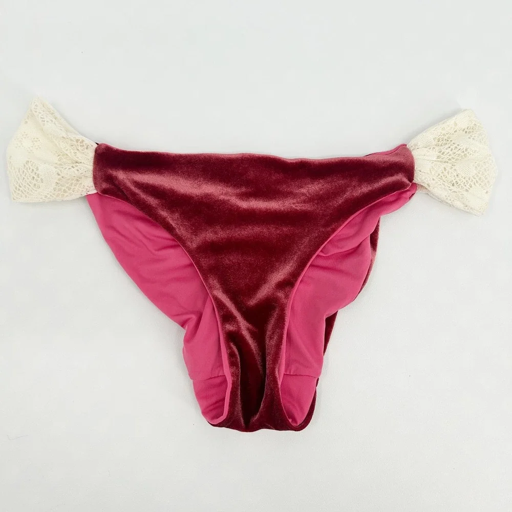 Cynababy Womens Velvet‎ Crochet Lace Trim Bikini Bottoms Size M ASO Hannah Davis